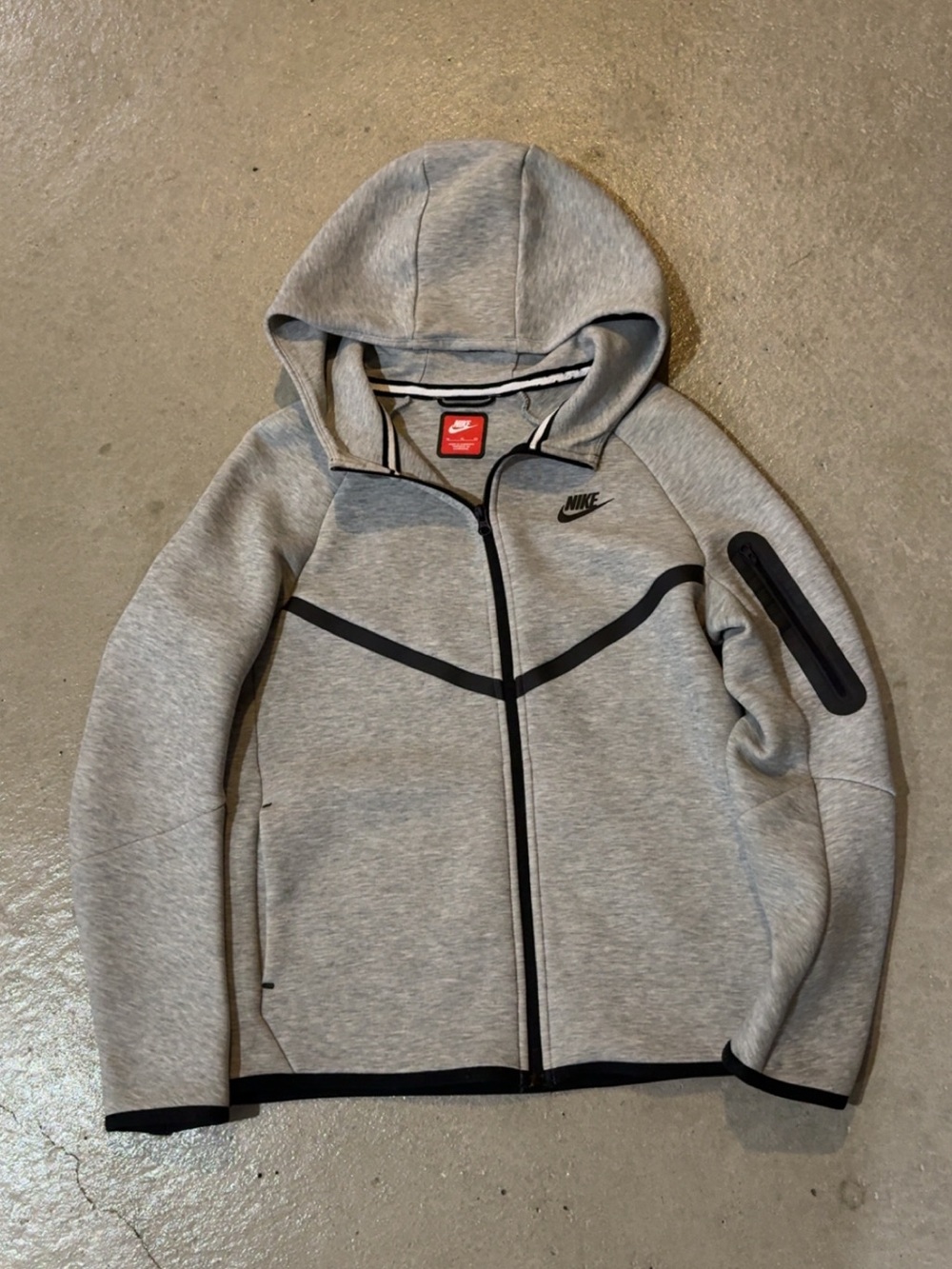 Nike tech Grey